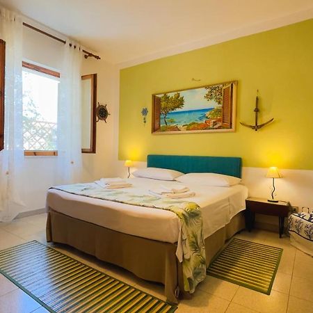 Villa L'Hibiscus Di Lucia à Alghero Extérieur photo