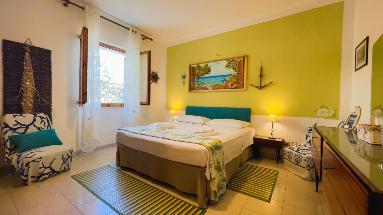 Villa L'Hibiscus Di Lucia à Alghero Extérieur photo