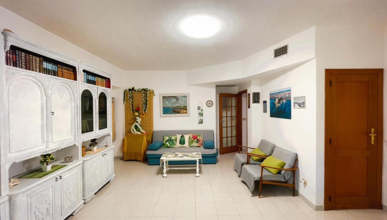 Villa L'Hibiscus Di Lucia à Alghero Extérieur photo